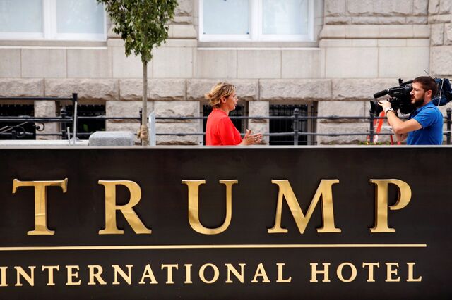 Cybertruck da Tesla explode junto a hotel de Trump
