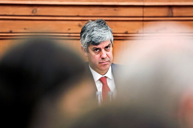 Centeno rejeita reestruturação da dívida