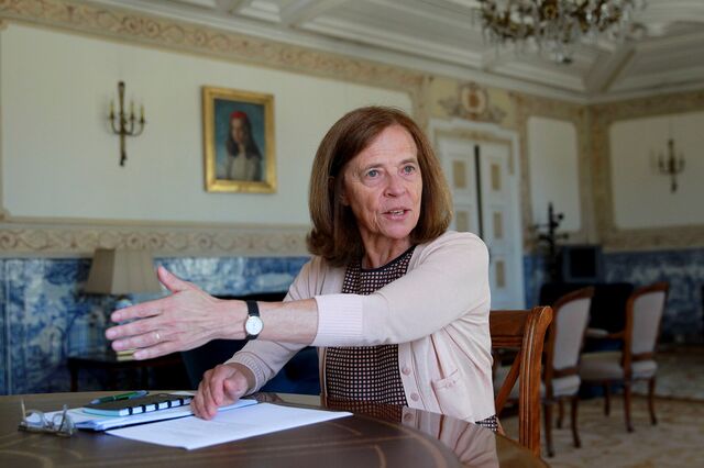 BE desafia Governo a liderar movimento para debater dívida na Europa