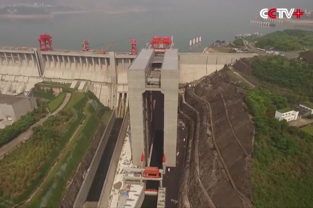Maior elevador de navios do mundo já está a funcionar