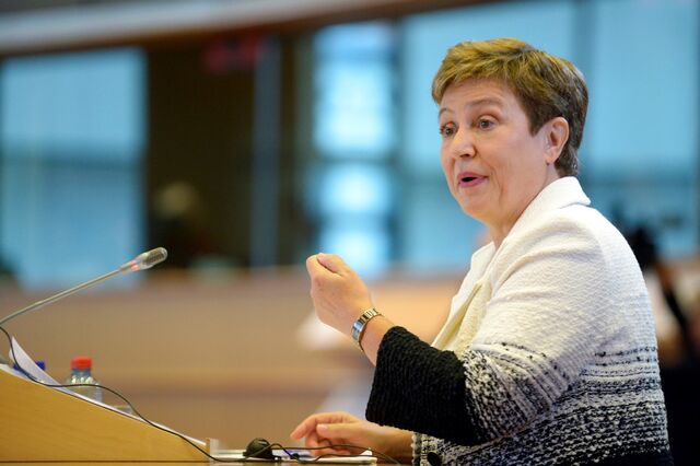 França quer Kristalina Georgieva a liderar o FMI, mas a idade é um problema