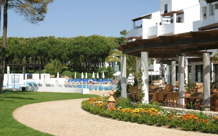 Pine Cliffs Resort, no Algarve, pode atingir a ocupação máxima para as férias da Páscoa.