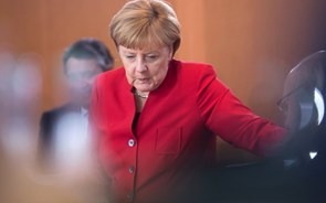 Merkel vai a votos já a pensar em coligações