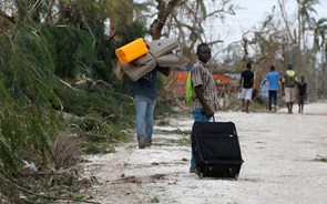 Furação Matthew deixa centenas de mortos no Haiti