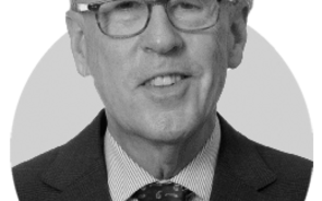 Stephen  Roach