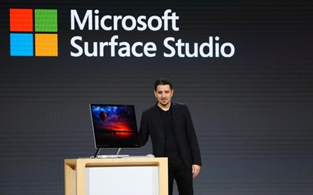 Microsoft lança primeiro computador desktop