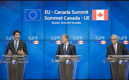 Assinado acordo entre a UE e o Canadá. Faltam os parlamentos 