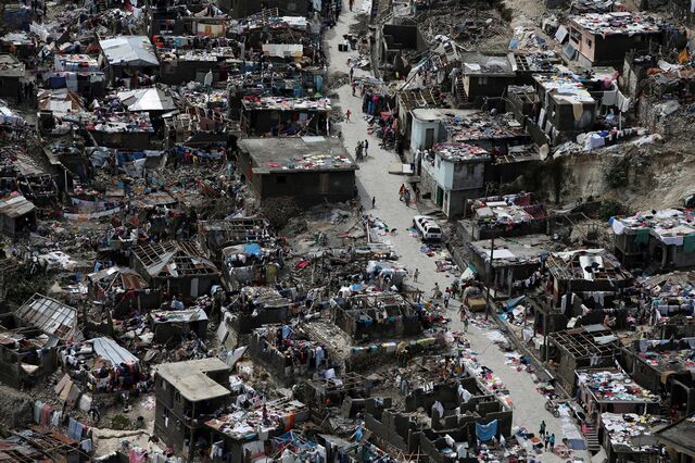 Furacão Matthew mata mais de 300 pessoas no Haiti