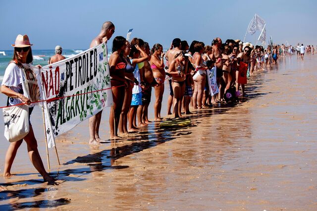 Associações e autarcas protestam contra prospecção de petróleo no Alentejo