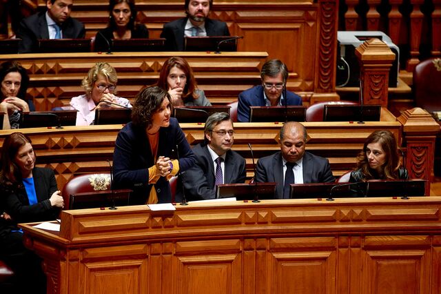 Cristas avisa Marcelo que CDS 'tudo fará para exercer os seus direitos parlamentares'