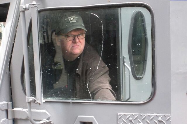 Polémico realizador Michael Moore lança-se na TrumpLand