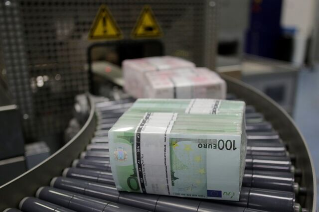 França, Itália e EUA atiram biliões para combate à crise