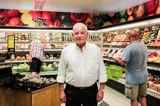 Apolónia quer abrir três supermercados no Sul de Espanha