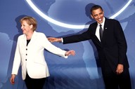 Estados Unidos, 13 de Abril de 2010. Merkel e Obama mostram cumplicidade durante a Cimeira sobre Segurança Nuclear, em Washington.