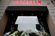 paris homenagem atentados 1 ano