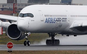 O maior bimotor da Airbus já chegou aos céus