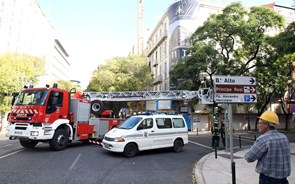 Duas pessoas desaparecidas após desabamento de fachada em Lisboa