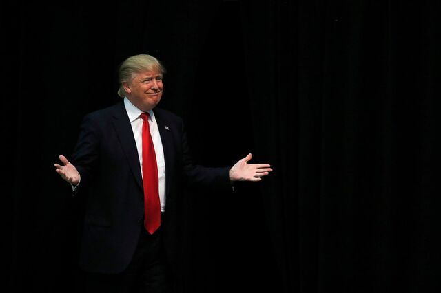 Trump vê demasiado poder na fusão entre a Time Warner e AT&T