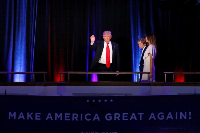 Trump vai deportar dois a três milhões de imigrantes ilegais