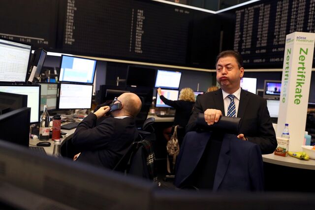Fecho dos mercados: Bolsas sobem e euro desce na véspera do BCE