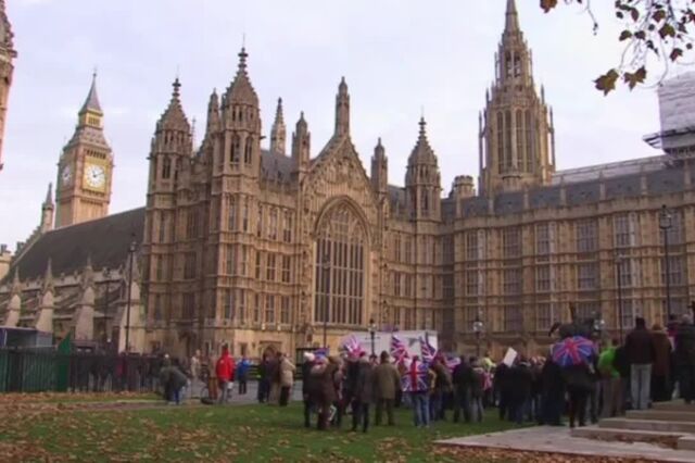 Ex-primeiros-ministros britânicos levantam a voz a pedir travão ao Brexit 