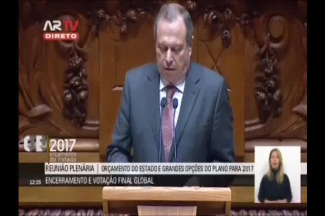 PS proclama “confiança” dos portugueses e “disfuncionalidade política da oposição”