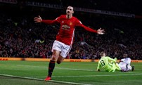 17- Zlatan Ibrahimovic (Manchester United):  258,3 mil euros por semana