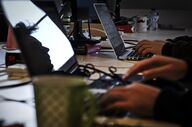 start-ups, empreendedores, empreendedorismo empresas trabalho trabalhador geral computador