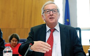 Juncker: França gasta 'demasiado dinheiro' e em 'coisas erradas'
