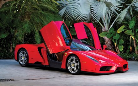 Tommy Hilfiger pode encaixar 3 milhões com a venda do seu Ferrari
