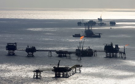Simulação: Três décadas de petróleo pagam ao Estado 0,05% do PIB