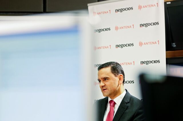 Governo nega 'adiamento' de novo aeroporto 