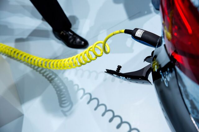 Carregamentos de carros eléctricos começam a ser pagos. Veja o que precisa de saber