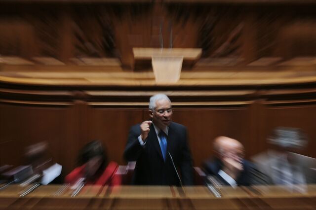Costa reconhece risco 'diminuto' para o Estado com solução para lesados do BES