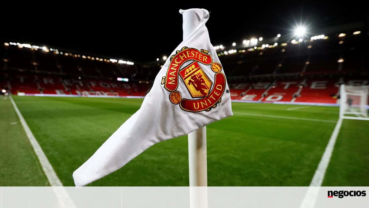 Los dueños del Manchester United planean vender el club de fútbol por 6 mil millones