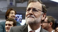 O presidente do Governo de Espanha, Mariano Rajoy, enviou os seus pêsames ao povo português e à família de Mário Soares, considerando o ex-Presidente um grande europeísta e figura decisiva na democracia portuguesa. 'Os meus sentidos pêsames ao povo português e à família de Mário Soares, grande europeísta e homem decisivo na democracia lusa', escreveu Rajoy na sua conta da rede social Twitter.  