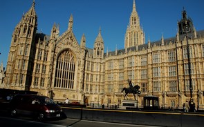 Homem detido em Londres por novo incidente em Westminster