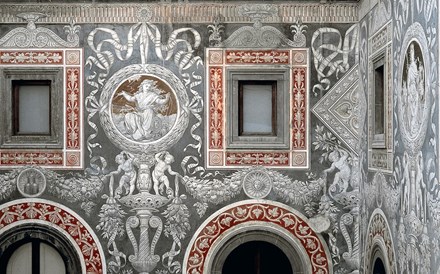 O interior do Palazzo Salimbeni, onde fica a sede do banco, está repleto de obras de arte