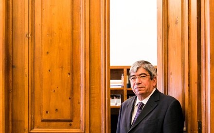 Ferro já enviou 'posição final' do parlamento à chanceler sobre comendas de Berardo