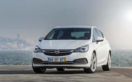 Opel Astra: Novos motores e série OPC Line