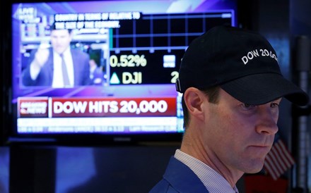 Wall Street no vermelho com quatro dias de quedas no sector tecnológico