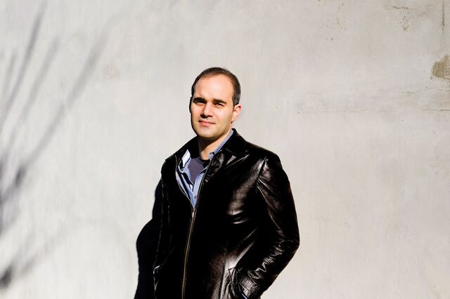 André Barros: Vou descobrindo o piano, vou errando, até me soar bem