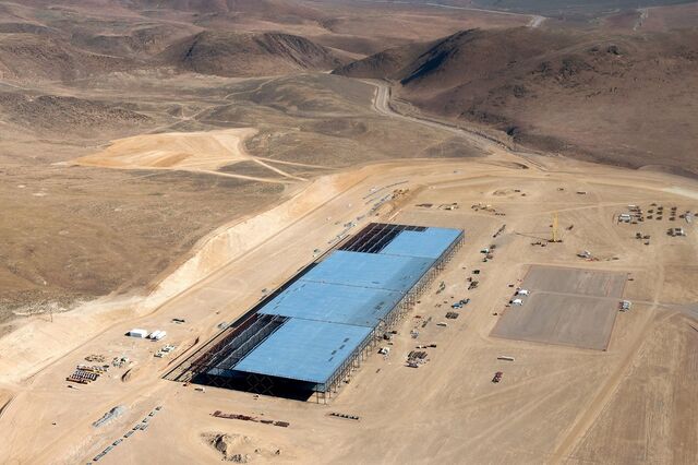 Gigafactory da Tesla no Nevada já está a funcionar