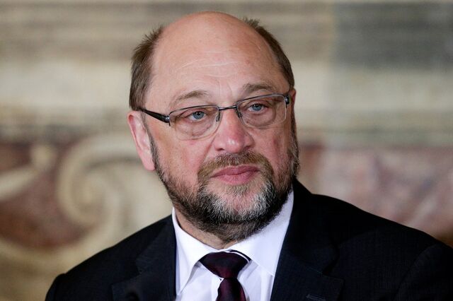 Schulz concorda com Macron sobre orçamento comum no Euro