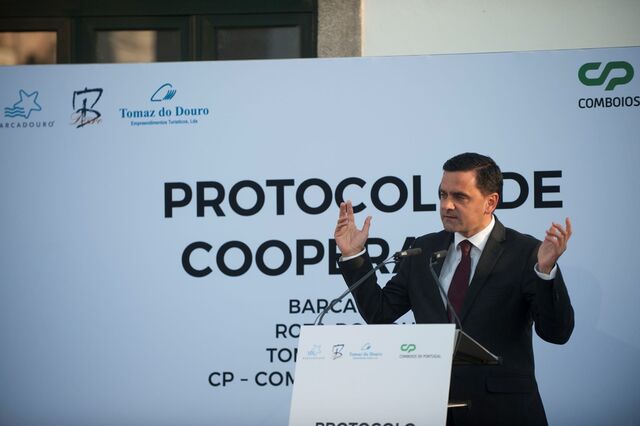 Governo 'mete o turbo' na electrificação da Linha do Douro até à Régua