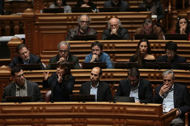 Esquerda ameaça obrigar contagem do tempo de serviço a regressar ao Parlamento