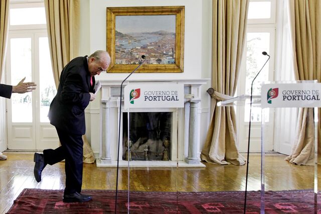 O que Passos fez, o que a OCDE diz e o que Costa fará