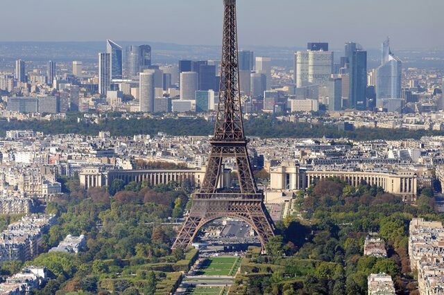 Carro atropela seis membros de uma patrulha anti-terrorista nos arredores de Paris