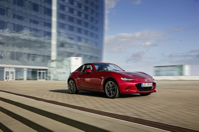 Mazda MX-5 RF: Nova capota rígida retráctil