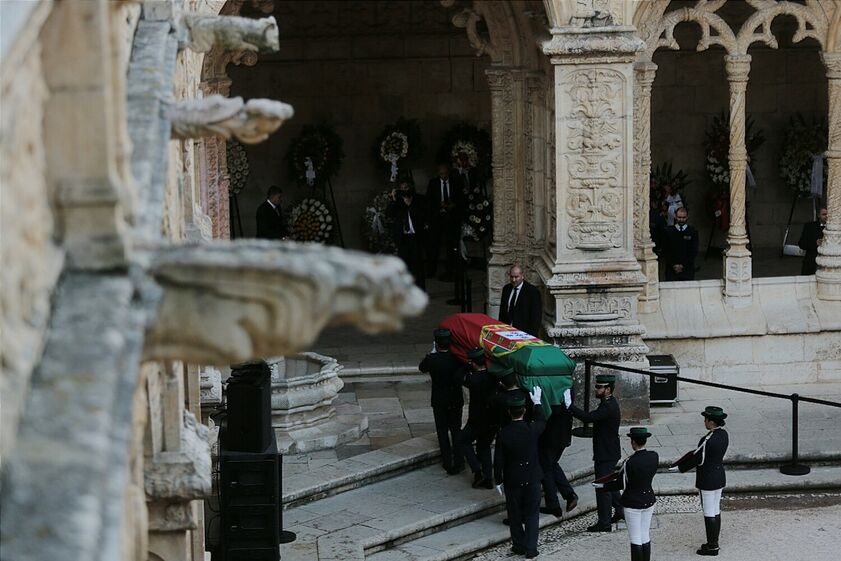 mário soares funeral cortejo